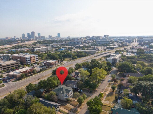 Building Photo - Rosedale Duplex