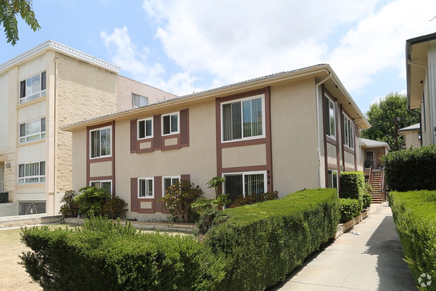 Building Photo - 404 N Palm Dr