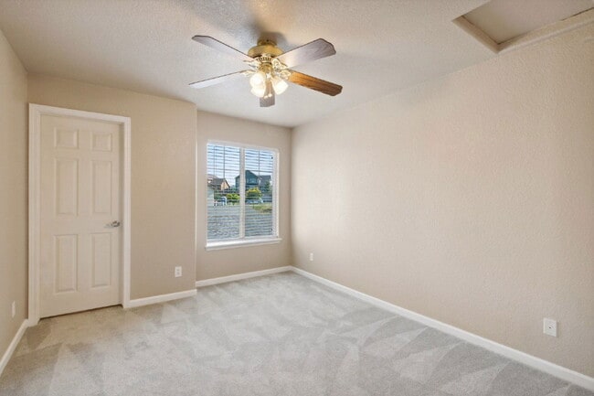 Building Photo - 7124 Ash Creek Heights