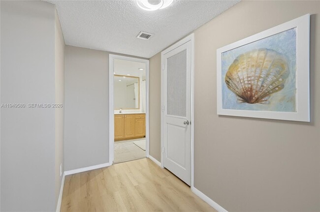 Building Photo - 2100 S Ocean Ln