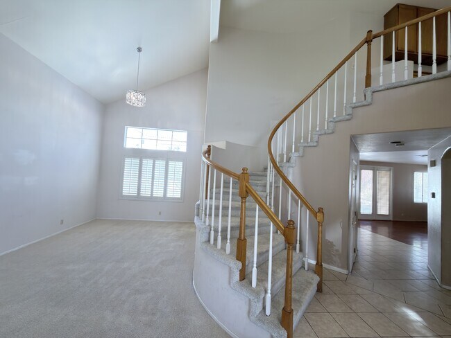 Building Photo - 7620 Marluna Ct