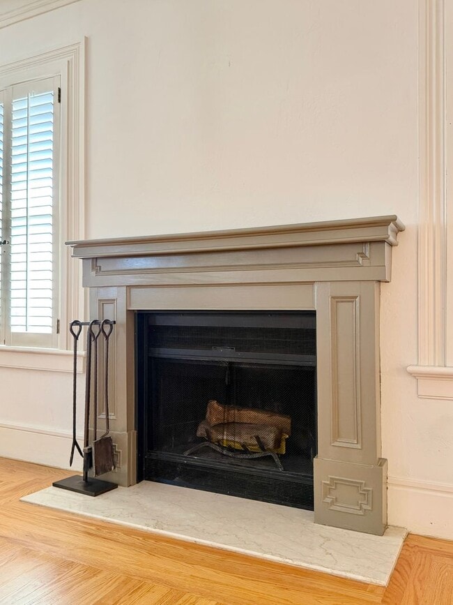 Building Photo - 3 Bedrooms, 2 Bathrooms Saint Helena Charm with Modern Conveniences