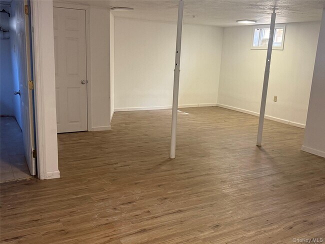 Building Photo - 15 Maple Grove St