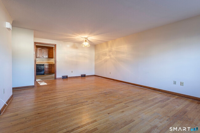 Building Photo - 11 St Marc Cir