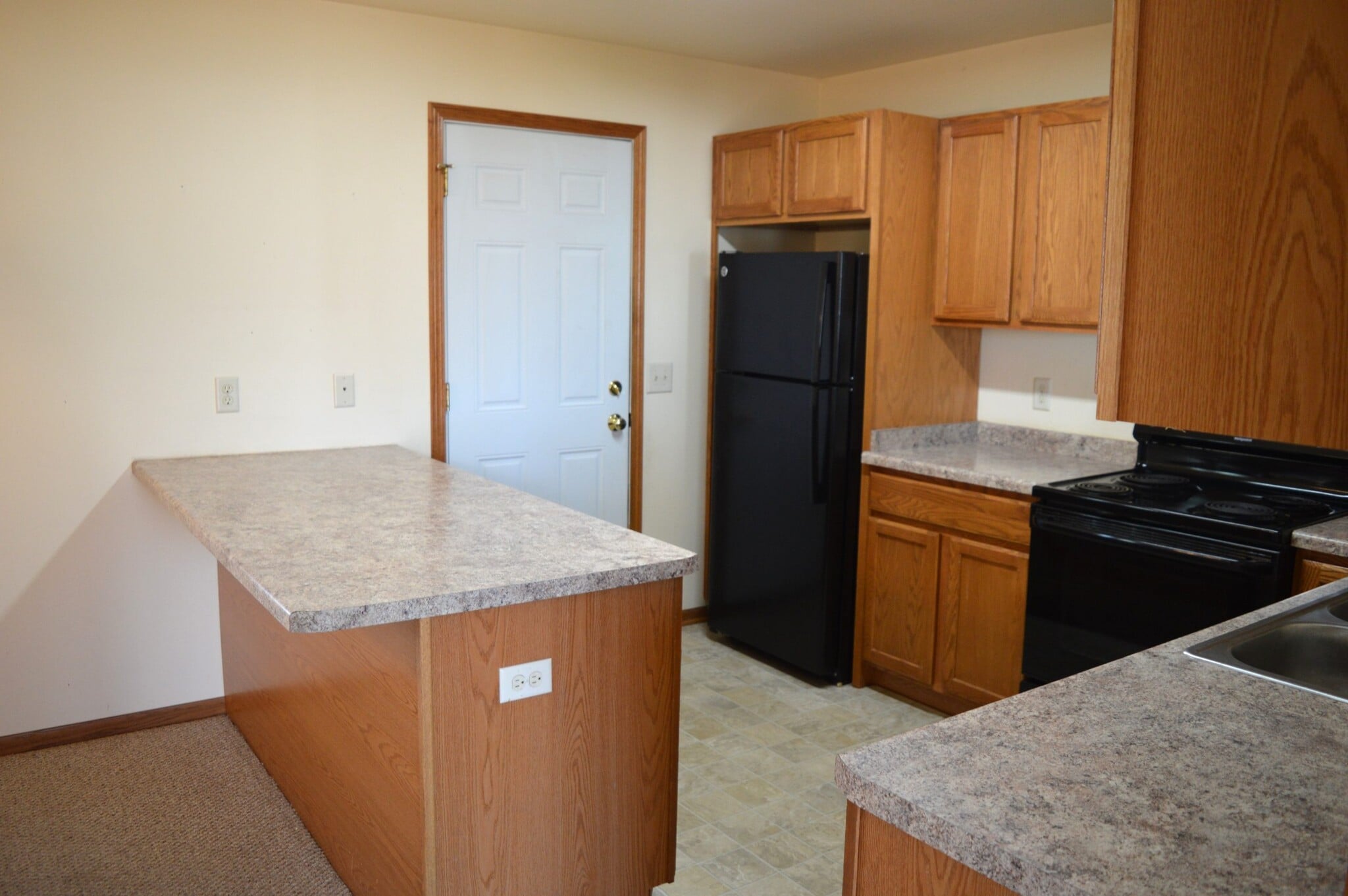 Building Photo - 1121 Union Rd