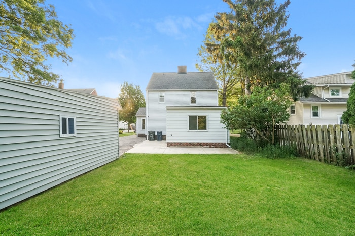 Building Photo - 1676 Edgefield Rd