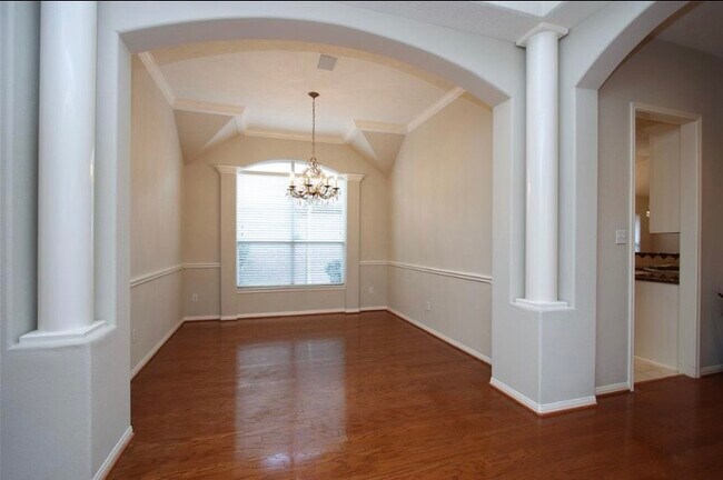 Building Photo - 1110 Parkhaven Ln