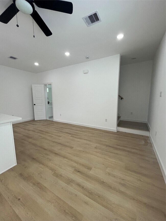 Primary Photo - 8601 Wileyvale Rd