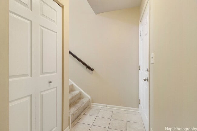 Building Photo - 719 Hanbury Dr