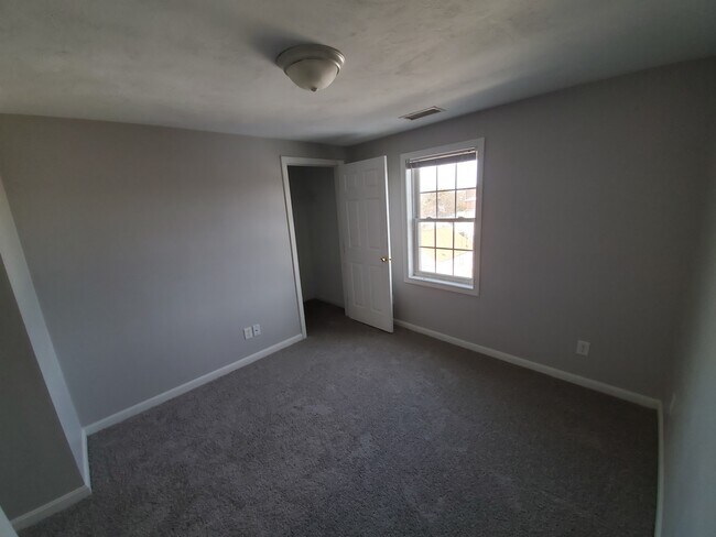 Bedroom 3 - 1 Rosamond St