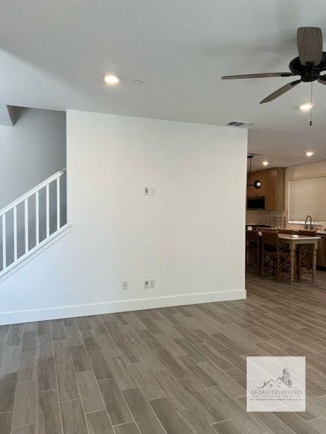 Building Photo - Beautiful Newer 3 Bedrooms 2.5 Baths Home with SOLAR!!!