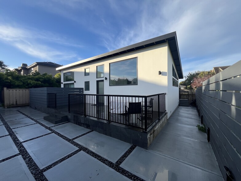 Front - Gated Front Yard / Deck with Fire Pit - 245 Medio Ave