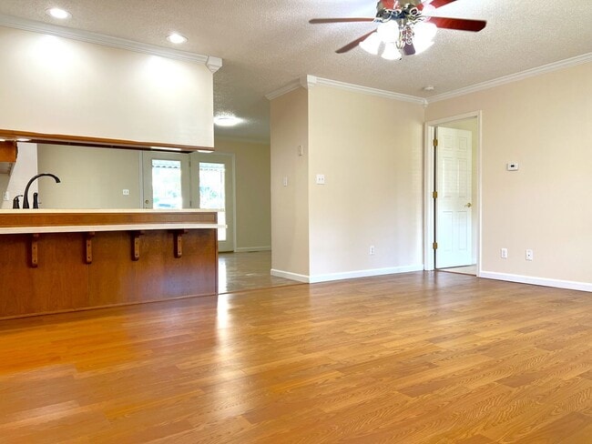 Building Photo - Maryville 37804 - 3 bedroom 2.5 bath - call Adam Sharp 865-254-0980