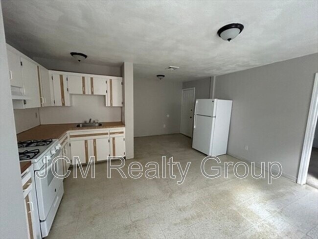 Primary Photo - 63 Shawmut St