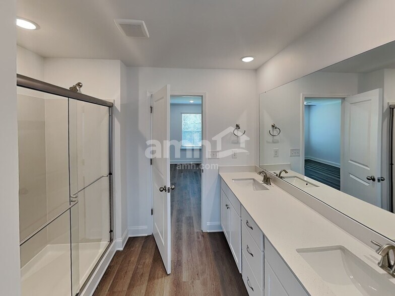 Building Photo - 11131 Callahorn Dr