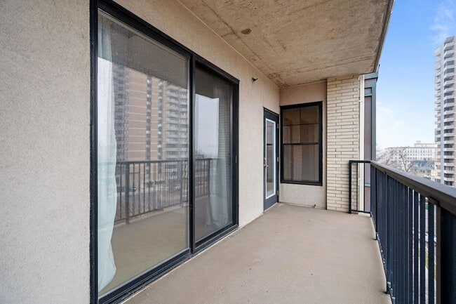 Building Photo - 317 Groveland Ave