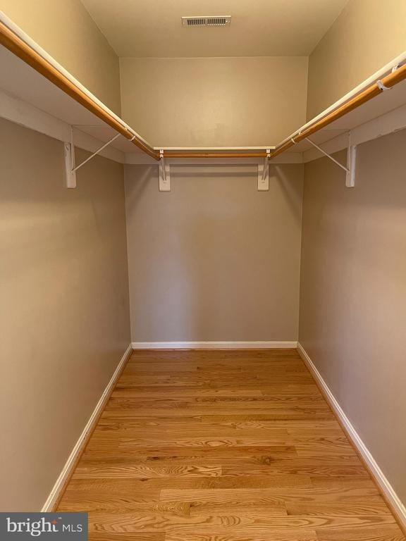 Building Photo - 32 Palace Ln