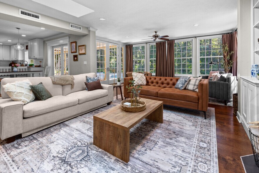 Building Photo - 11011 NW 12th Pl