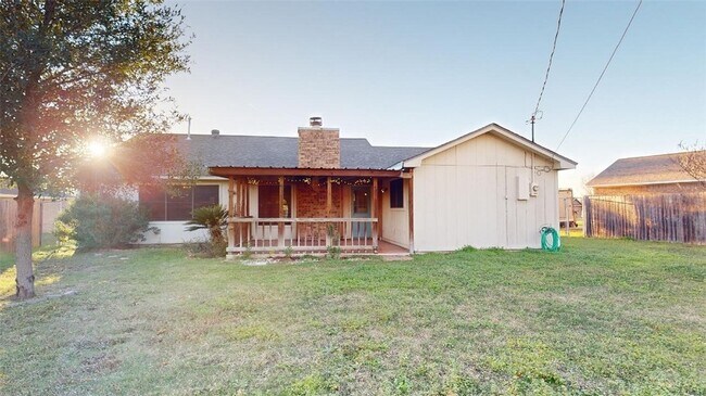 Building Photo - 3904 Windwood Cir