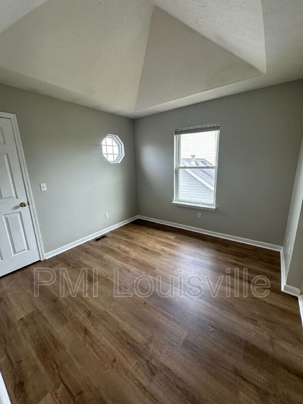 Building Photo - 4007 Mimosa View Dr