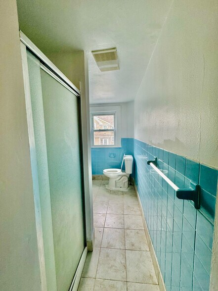 Building Photo - 1 Nelson St