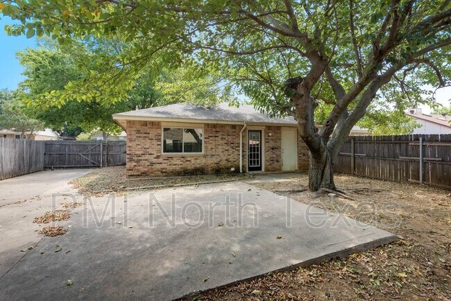 Building Photo - 2907 Kathleen Ln