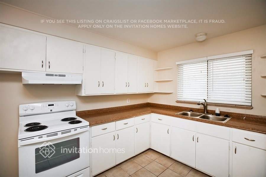 Building Photo - 2324 Fulton St