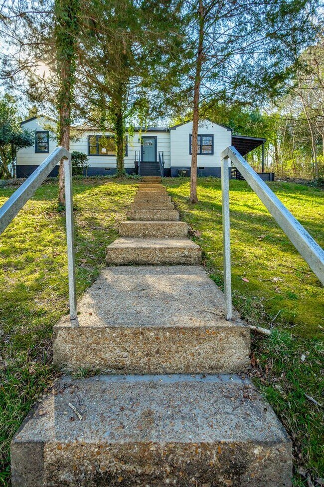 Front of house from Lockwood cir - 3474 Lockwood Cir