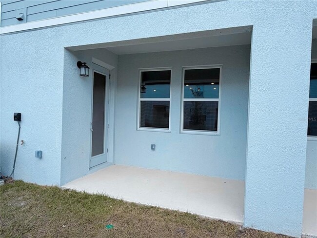 Building Photo - 618 Poppy Ln