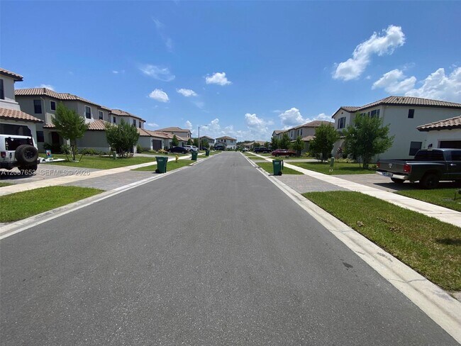Building Photo - 5525 Agostino Way