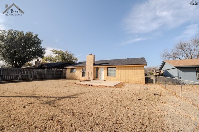 Building Photo - 4825 Colleen Dr