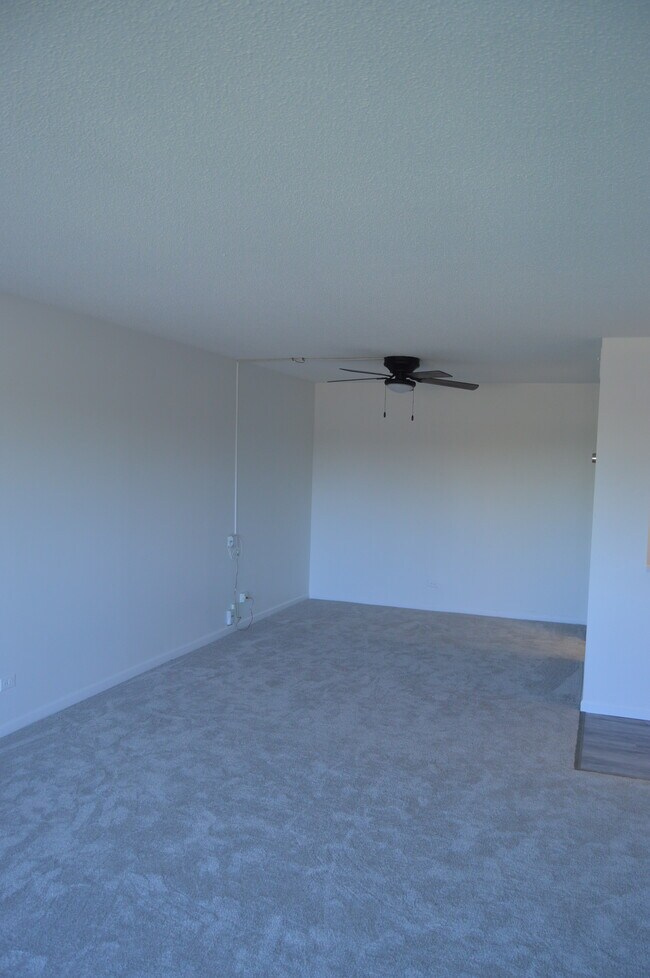 Building Photo - 13200 W Heiden Cir