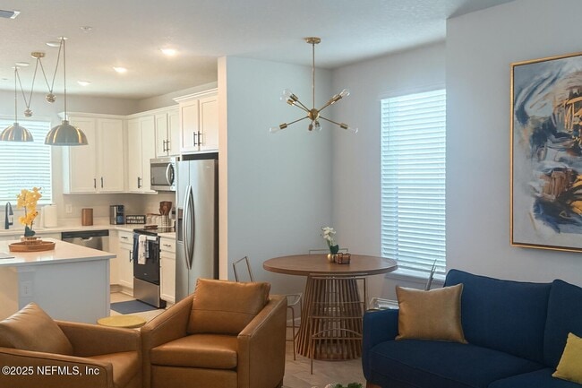 Building Photo - 1063 Farwell St