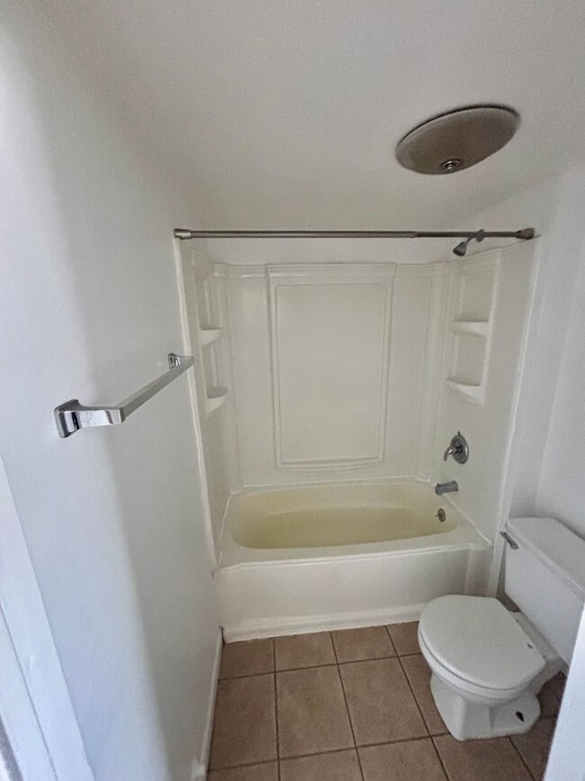 Building Photo - 205 Elmira Ave