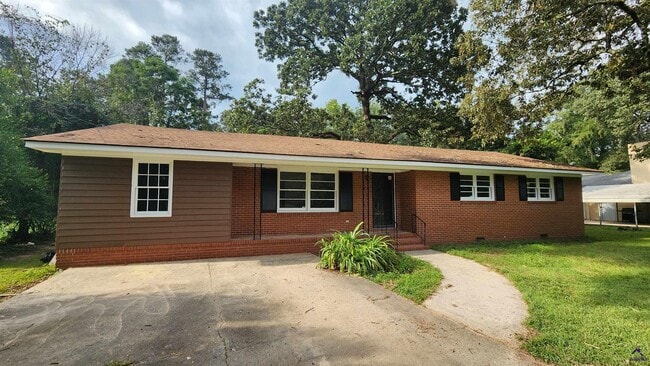 Building Photo - 1119 Briarcliff Rd