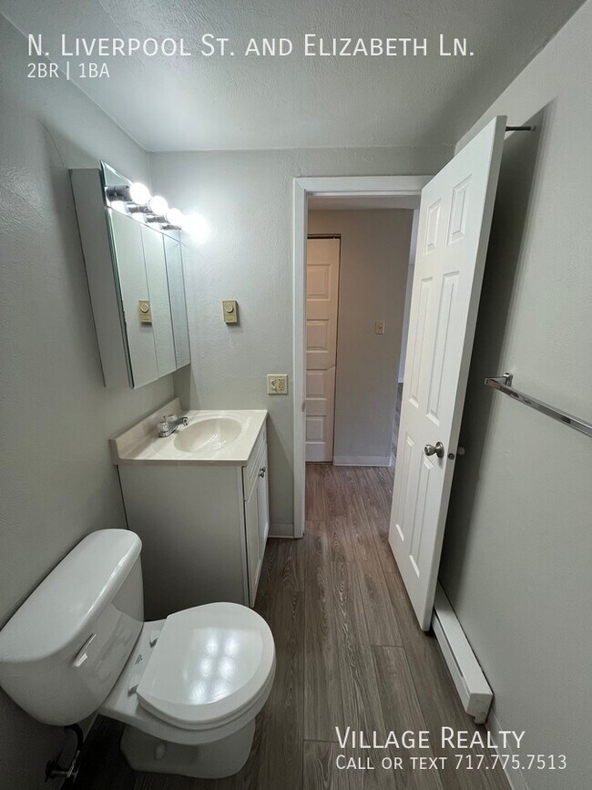 Building Photo - 65 N Liverpool St