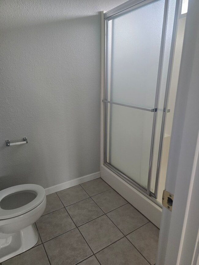 Building Photo - Beautiful 3 bed 2 bath