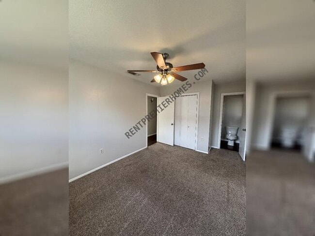 Building Photo - 1220 Twin Lakes Dr