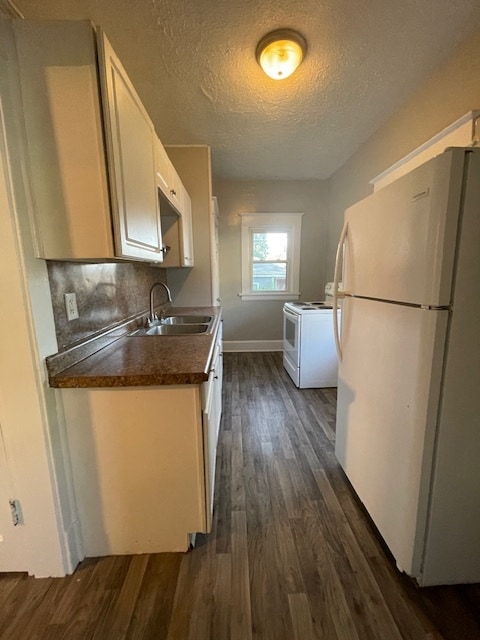 Building Photo - 237 E Victoria St