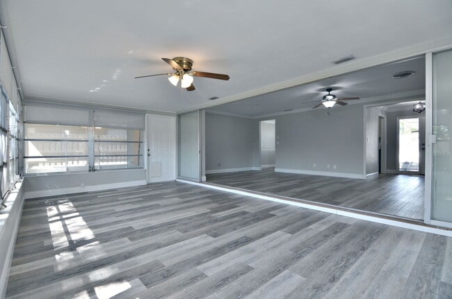 Building Photo - 10994 90th Terrace
