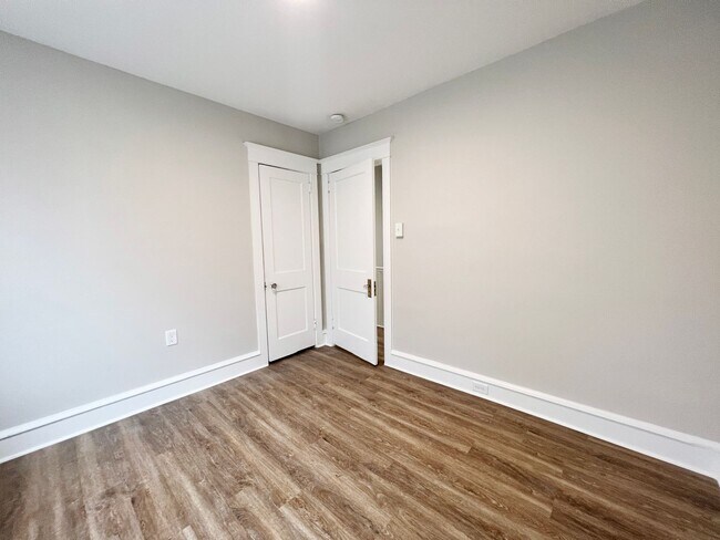 Building Photo - 193-197-197 E Lancaster Ave