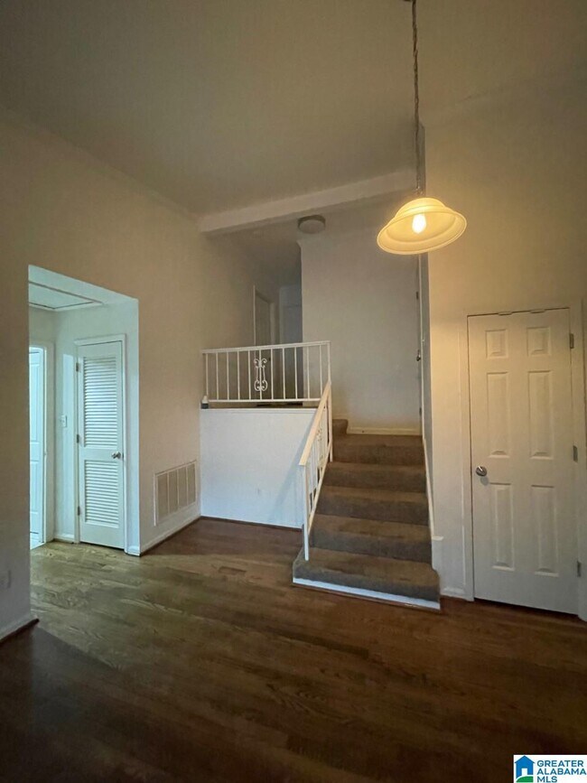 Building Photo - 236 E Green