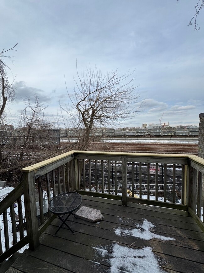 Building Photo - 30 Wadsworth St