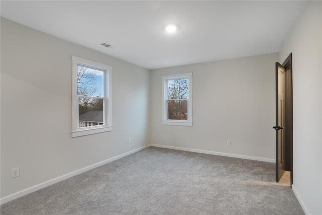 Building Photo - 190 Adair Ave SE