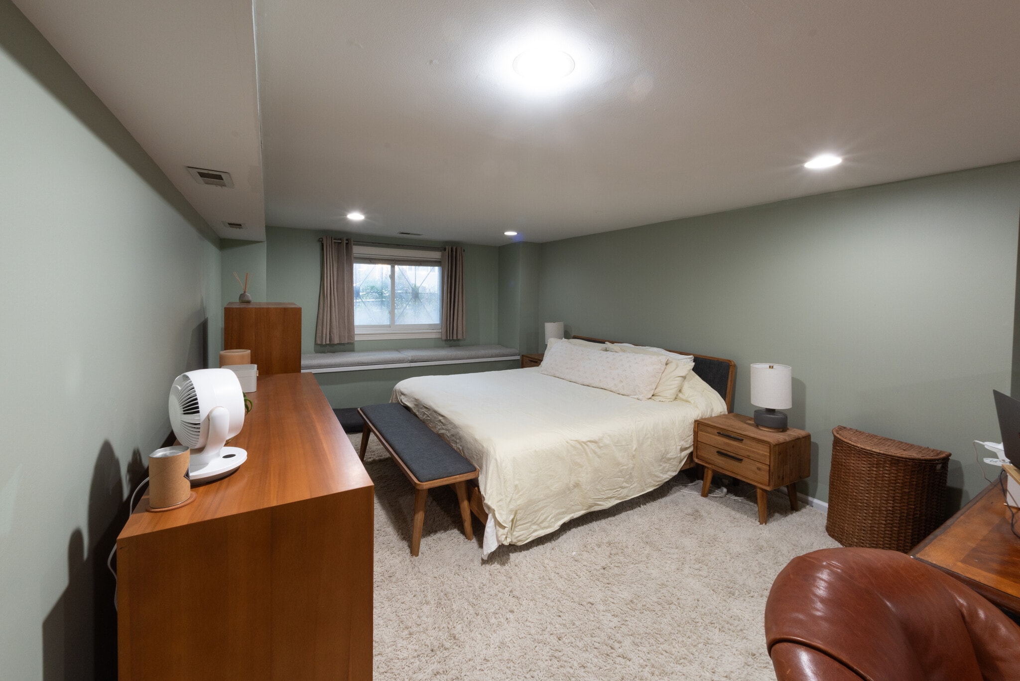 Building Photo - 2844 N Harding Ave