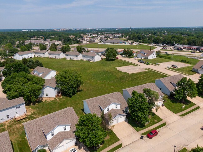 Building Photo - 3523-3525 Prescott Dr.