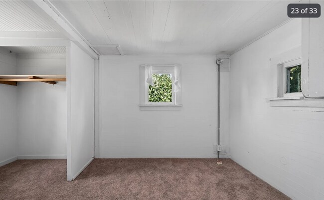 Building Photo - Charming Craftsman Rental in a Prime Bellingham Location
