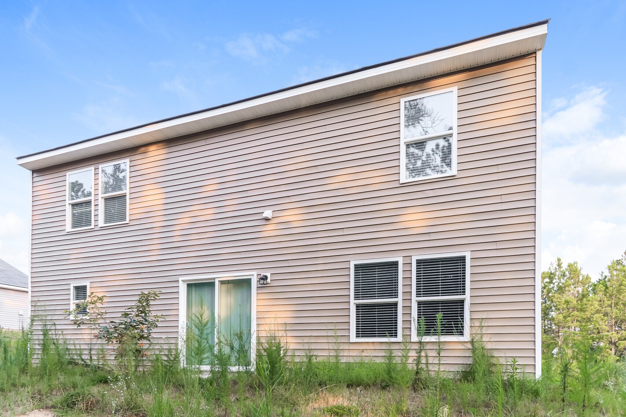 Building Photo - 927 Haley St