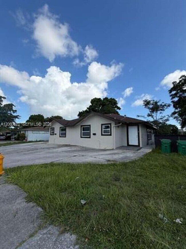 Building Photo - 10501 SW 172nd St