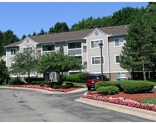 Groesbeck Pines Apartments - Grossbeck Pines Apartments